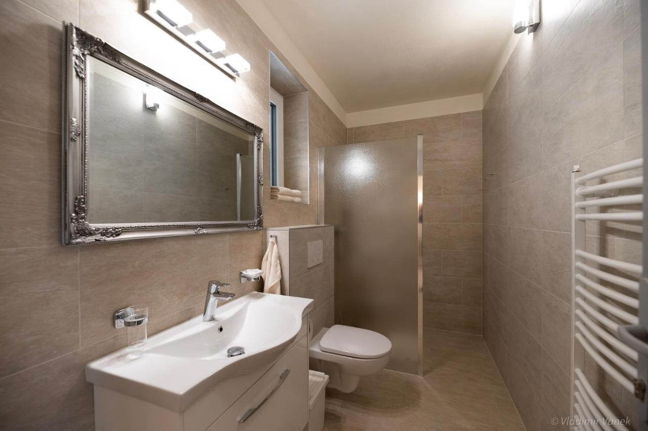 Apartmany I - Kafe Бойнице Экстерьер фото