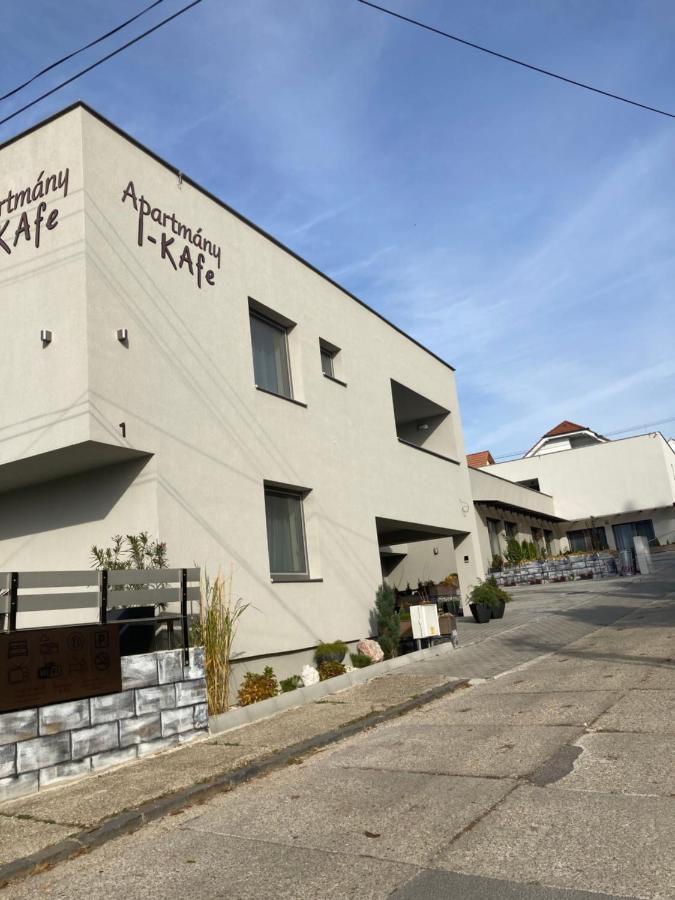 Apartmany I - Kafe Бойнице Экстерьер фото