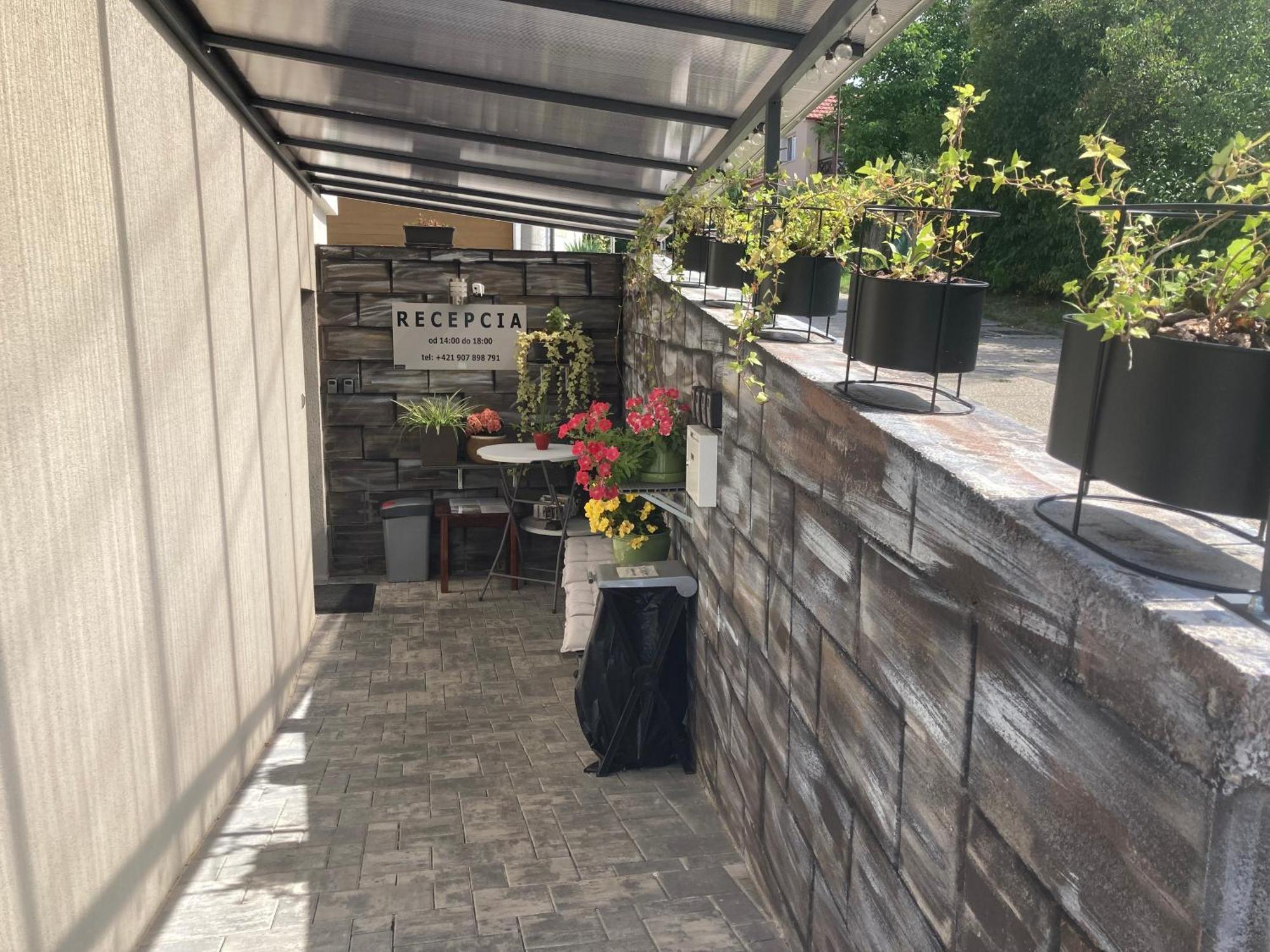Apartmany I - Kafe Бойнице Экстерьер фото