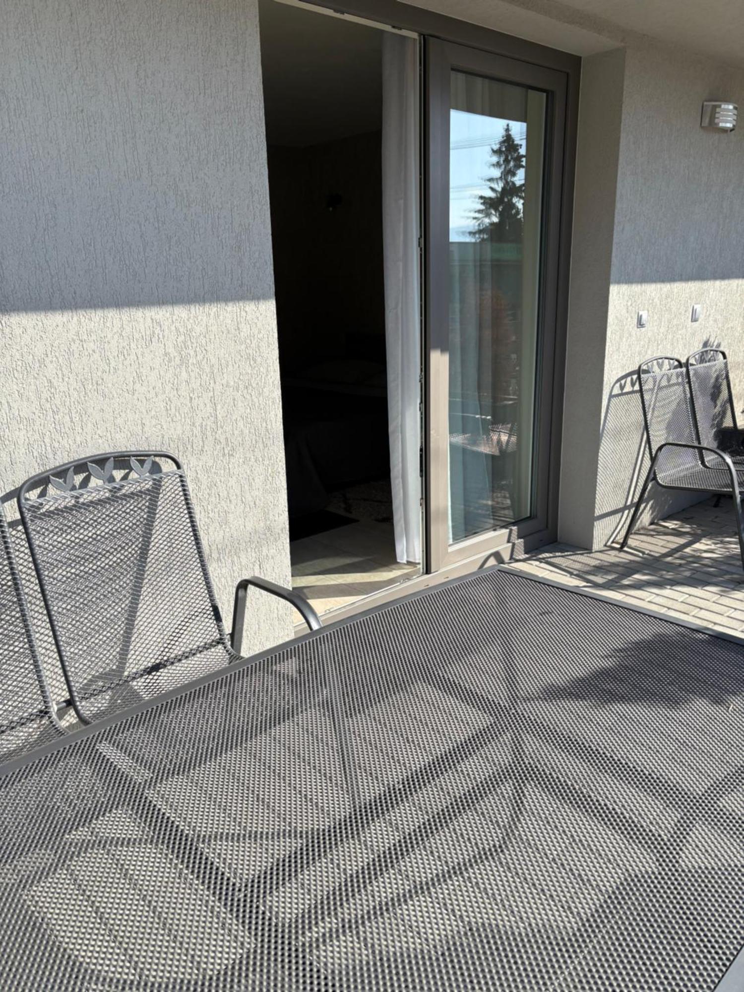 Apartmany I - Kafe Бойнице Экстерьер фото